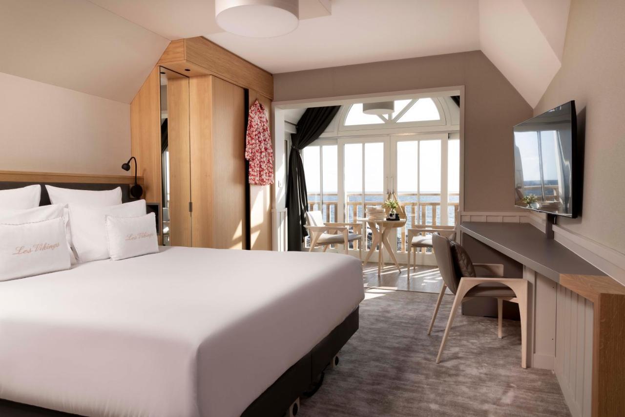 Hotel Les Vikings Льо Кроази Екстериор снимка