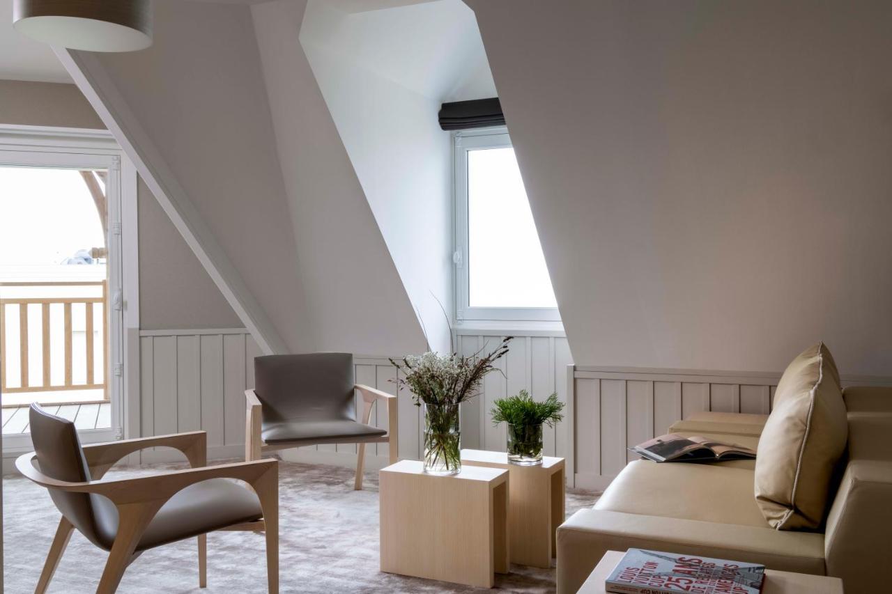 Hotel Les Vikings Льо Кроази Екстериор снимка