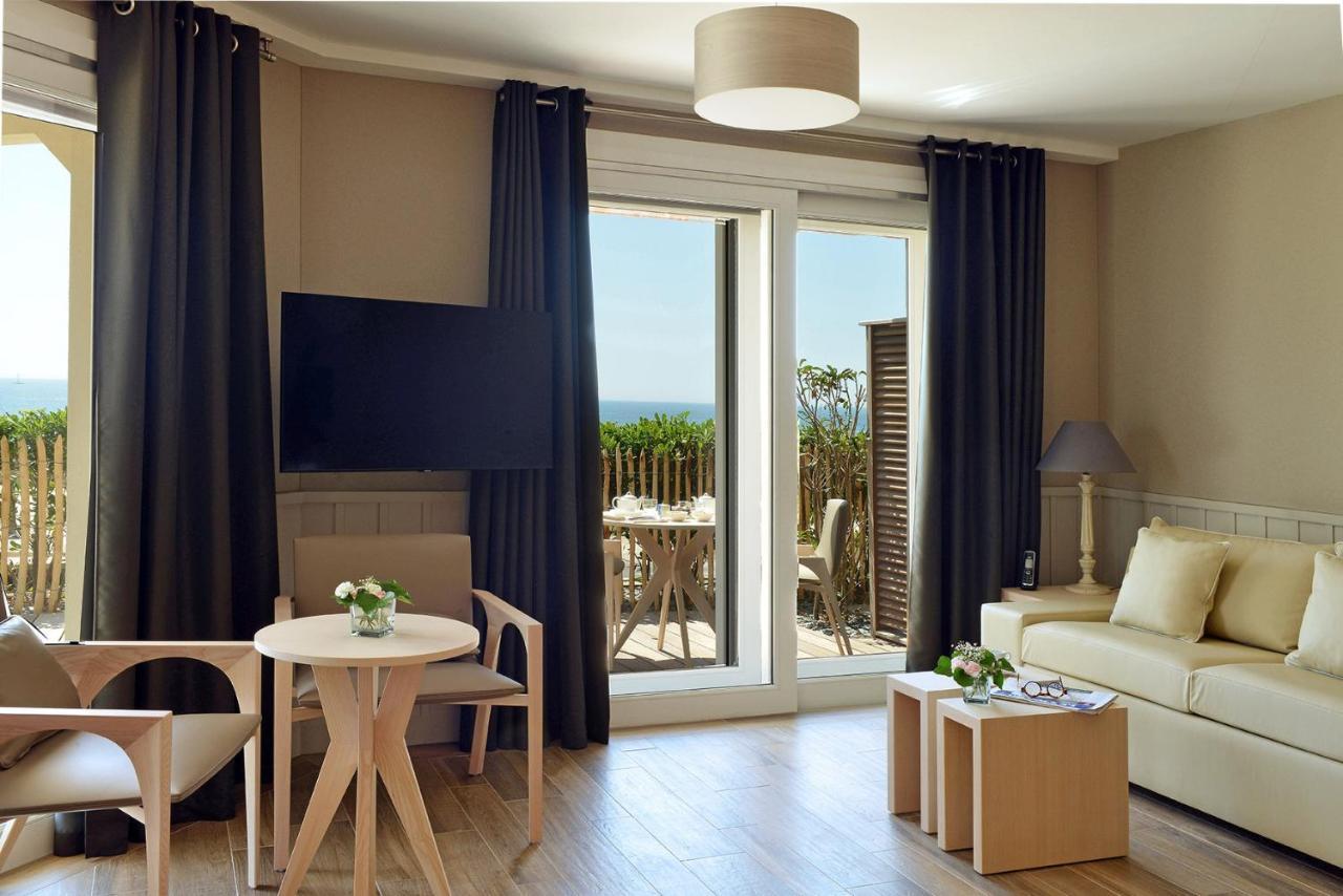 Hotel Les Vikings Льо Кроази Екстериор снимка