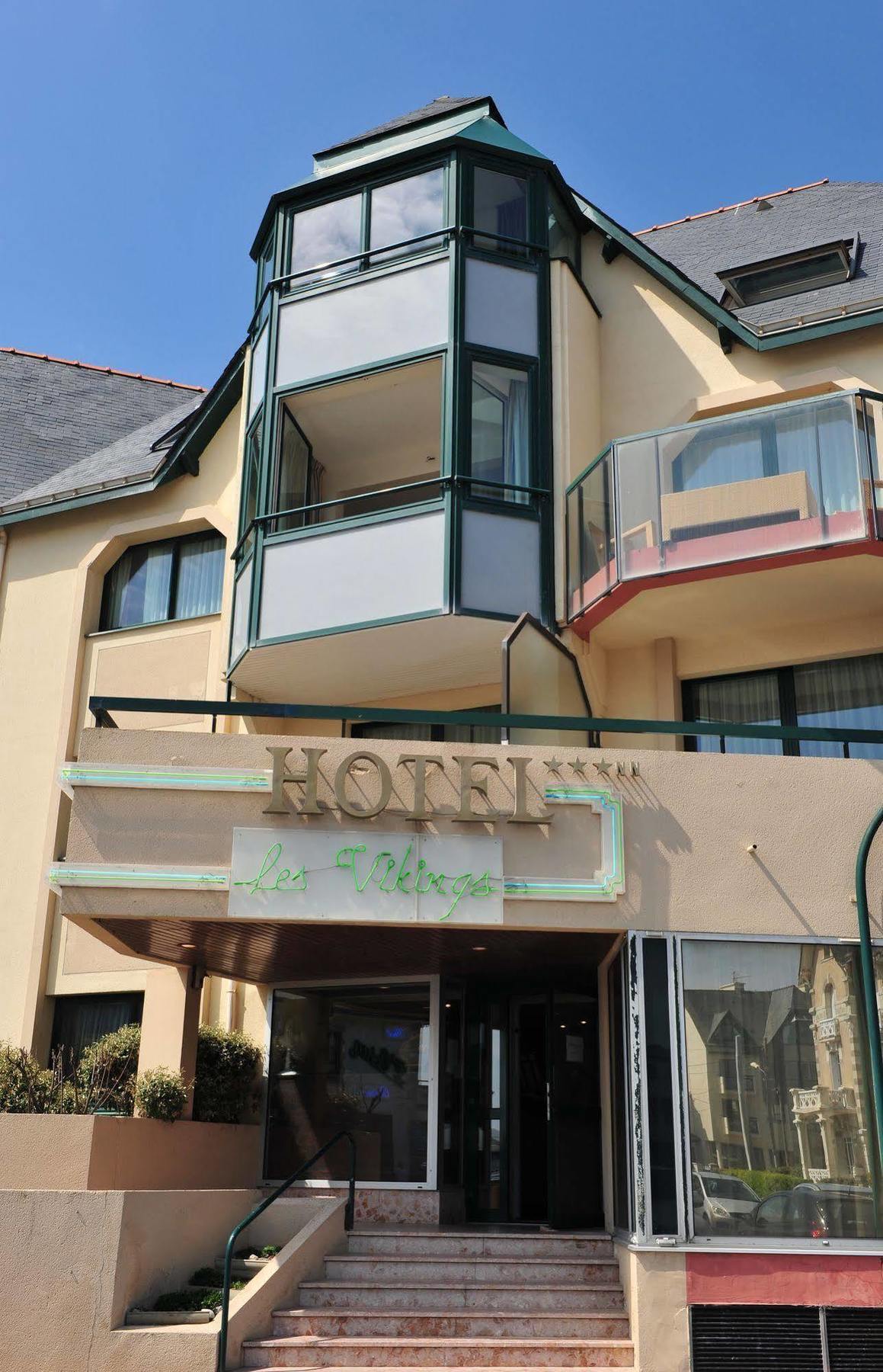 Hotel Les Vikings Льо Кроази Екстериор снимка